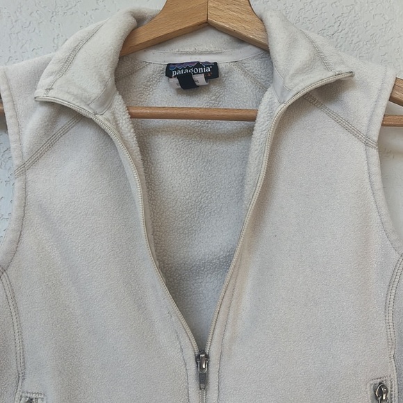 Patagonia Synchilla Fleece Vest Cream size Small - Picture 5 of 9